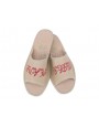 Haftowane pantofle skórzane – prezent na Dzień Matki – Certyfikat Super Mamy gratis