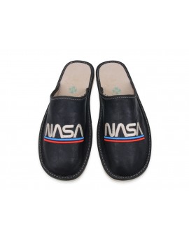 NASA skórzane kapcie haftowane męskie laczki